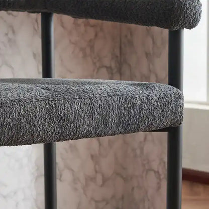 Ensemble de 2 tabourets de bar modernes en boucle, hauteur comptoir, avec structure en métal et accoudoirs, pour îlot de cuisine ou salle à manger.