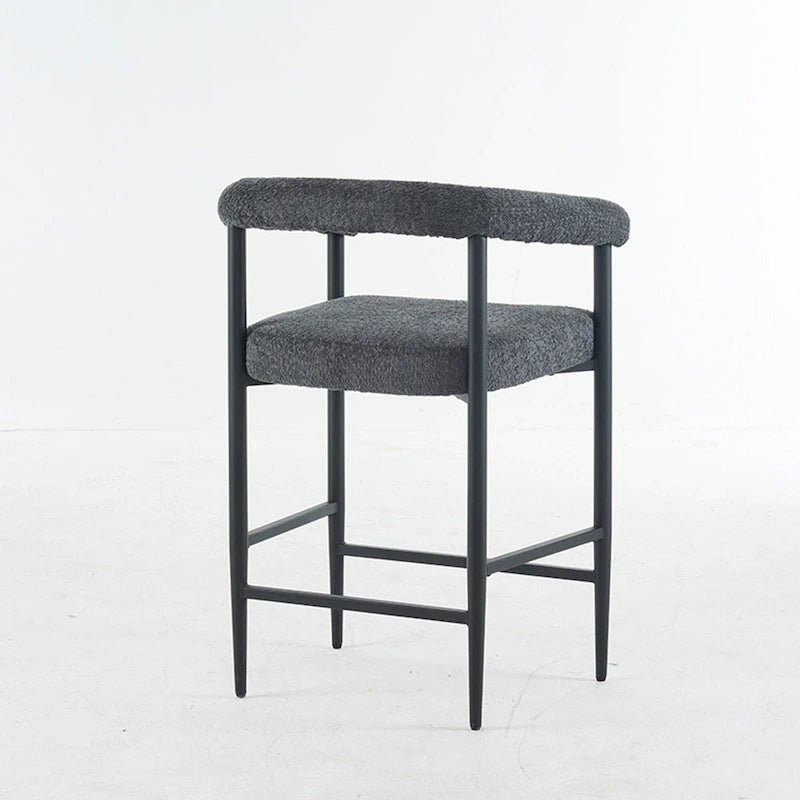 Ensemble de 2 tabourets de bar modernes en boucle, hauteur comptoir, avec structure en métal et accoudoirs, pour îlot de cuisine ou salle à manger.