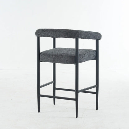 Ensemble de 2 tabourets de bar modernes en boucle, hauteur comptoir, avec structure en métal et accoudoirs, pour îlot de cuisine ou salle à manger.