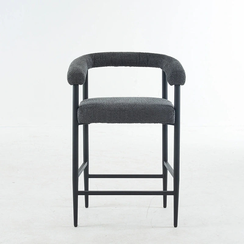 Ensemble de 2 tabourets de bar modernes en boucle, hauteur comptoir, avec structure en métal et accoudoirs, pour îlot de cuisine ou salle à manger.