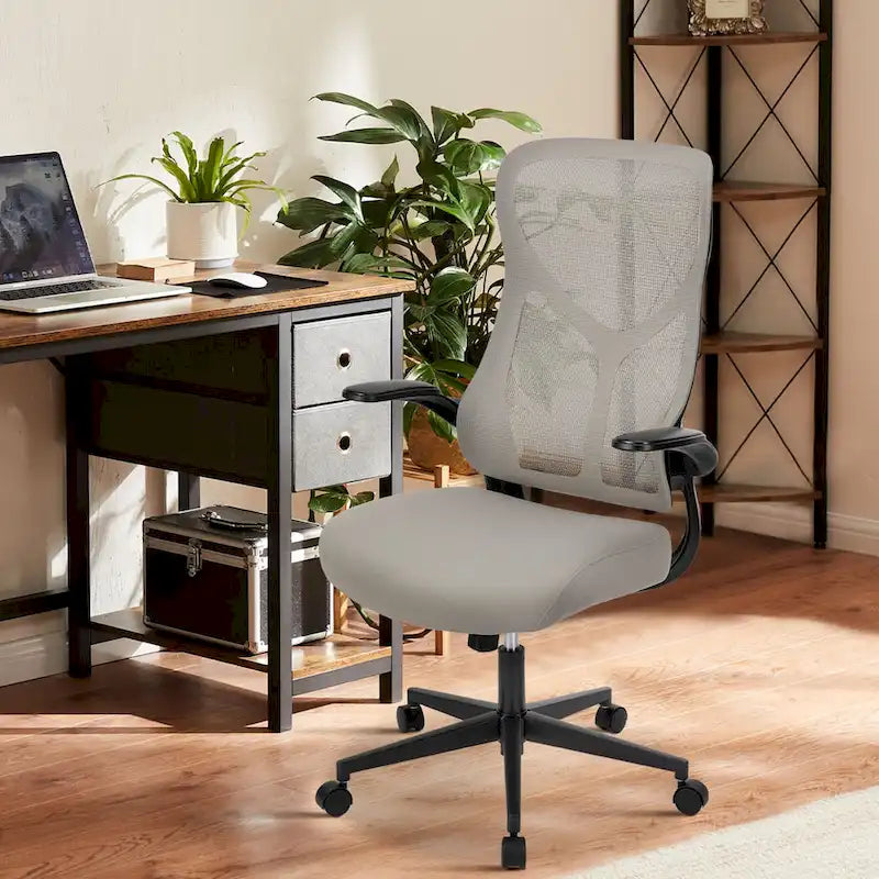 Chaise de bureau ergonomique et confortable, dotée de fonctions réglables pour un soutien et une relaxation optimaux.