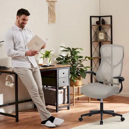 Chaise de bureau ergonomique et confortable, dotée de fonctions réglables pour un soutien et une relaxation optimaux.