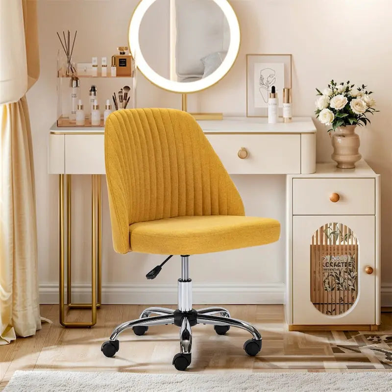 Chaise de bureau pivotante chic à dossier capitonné en tissu, idéale pour la maison et le maquillage.