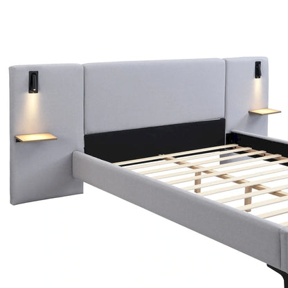 Lit plateforme en lin gris, grand lit capitonné avec tête de lit à oreilles, lampes de chevet et étagères de rangement, lit à panneaux chics
