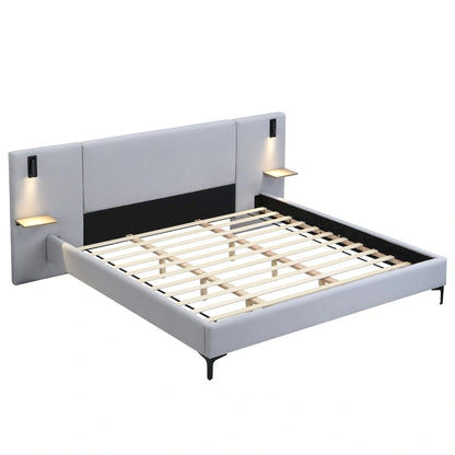 Lit plateforme en lin gris, grand lit capitonné avec tête de lit à oreilles, lampes de chevet et étagères de rangement, lit à panneaux chics