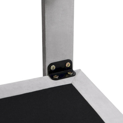 Lit Queen Size gris en velours capitonné avec éclairage à détecteur de mouvement, plateforme suspendue et tête de lit.