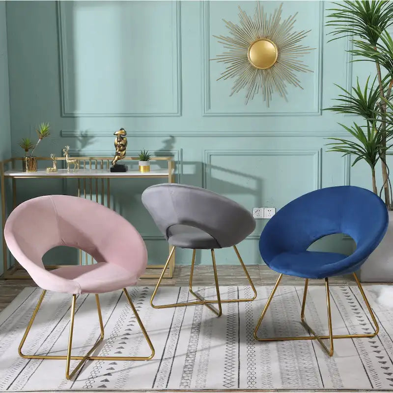 Fauteuil d'appoint moderne rose de 28 pouces, revêtu de polyester, avec base à finition dorée et pieds traîneaux en métal