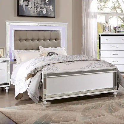 Lit Derc moderne en bois massif capitonné avec panneau rembourré et éclairage LED, par Furniture of America