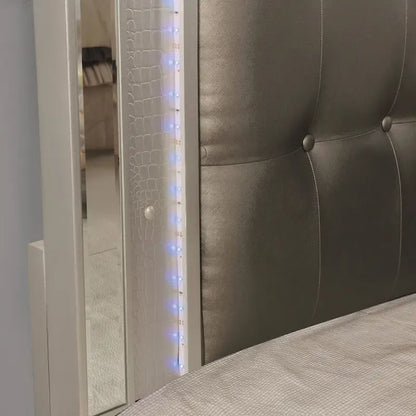 Lit Derc moderne en bois massif capitonné avec panneau rembourré et éclairage LED, par Furniture of America