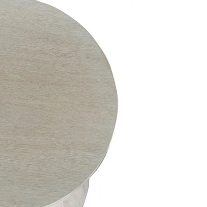 Table d'appoint tambour en bois sculpté par East at Main