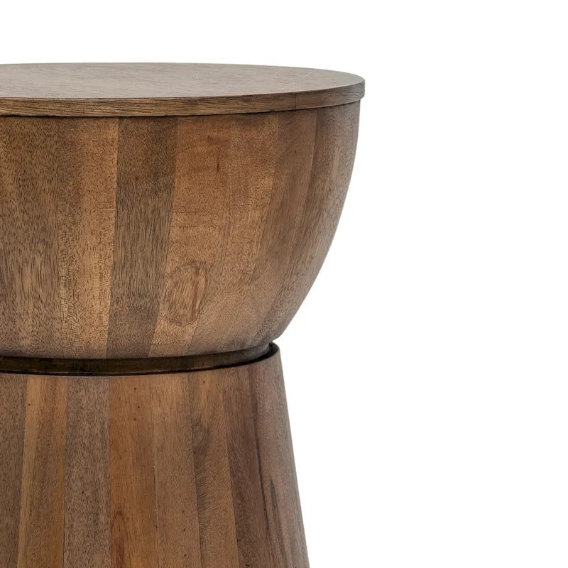 Table d'appoint tambour en bois sculpté par East at Main