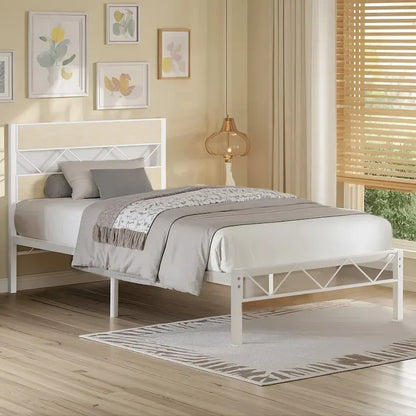 Cadre de lit en métal avec tête de lit en bois brun, sommier non nécessaire