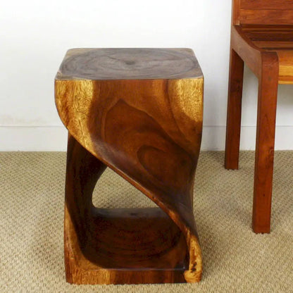 Tabouret Haussmann Original Wood Twist 12 x 12 x 18 po, finition noyer huilé