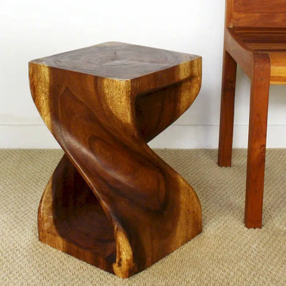 Tabouret Haussmann Original Wood Twist 12 x 12 x 18 po, finition noyer huilé