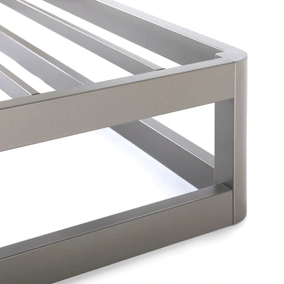 Cadre de lit plateforme en métal robuste Porch &amp; Den McCamant de 9 pouces