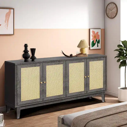 Buffet en rotin de qualité supérieure, fabriqué artisanalement par Roomfitters, avec 4 portes en rotin.