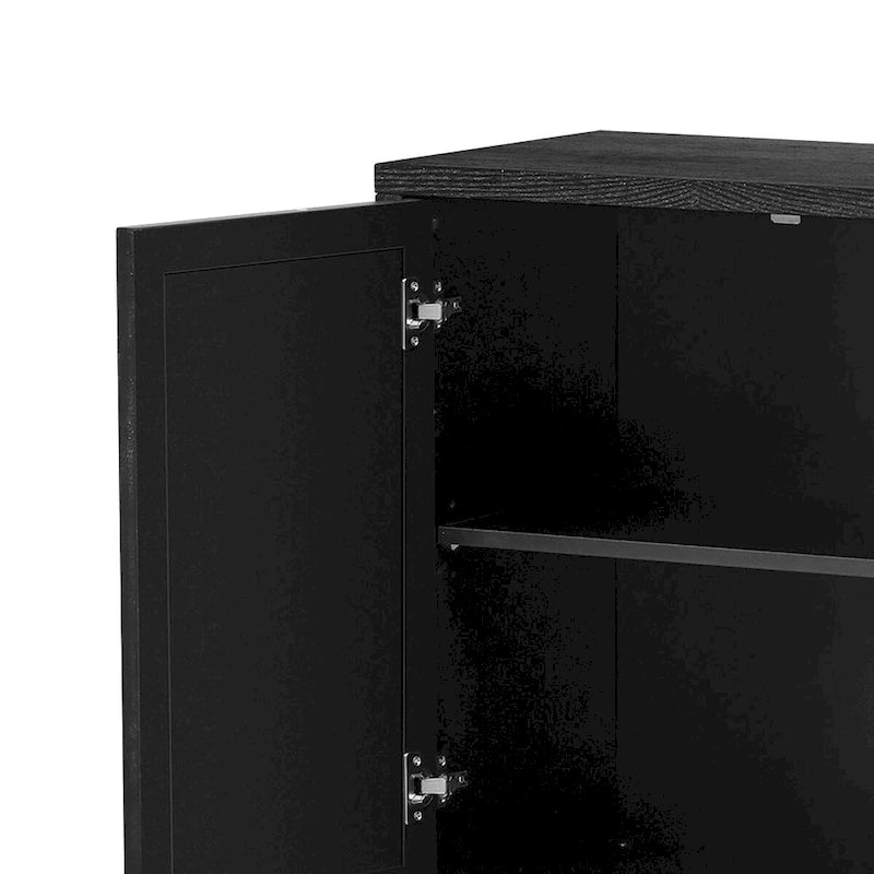 Buffet moderne et élégant en bois avec trois portes d'armoires à miroir