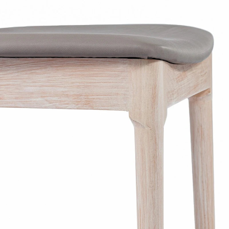 Chaise de salle à manger commerciale en bois massif avec assise rembourrée en vinyle